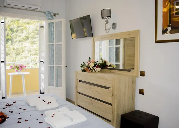 Marina Apartments, Agios Gordios Corfu アパートホテル アギオス・ゴルディオス