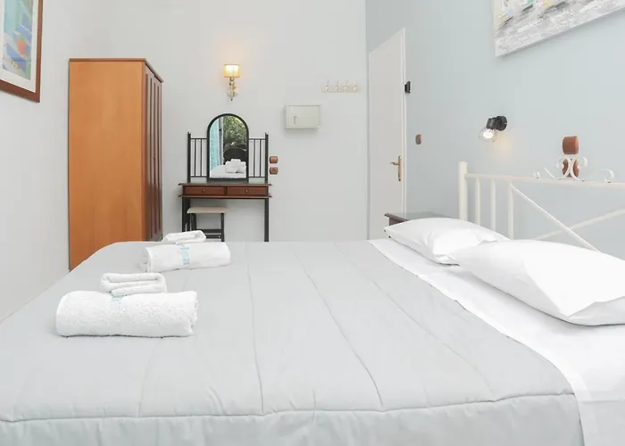 Marina Apartments, Agios Gordios Corfu アパートホテル アギオス・ゴルディオス