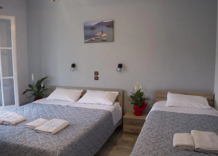 アパートホテル Marina Apartments, Agios Gordios Corfu 4*