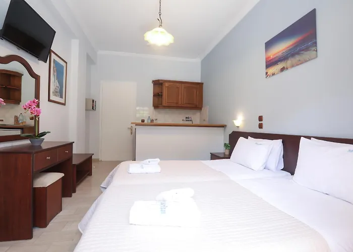 アパートホテル Marina Apartments, Agios Gordios Corfu 4*