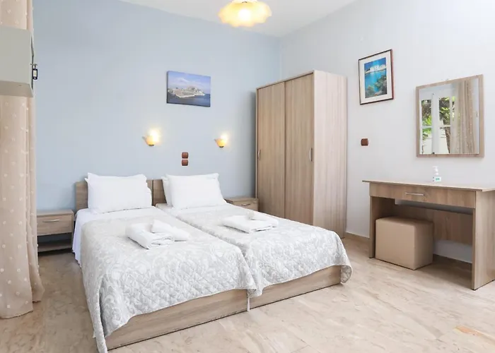 Marina Apartments, Agios Gordios Corfu アパートホテル 4*