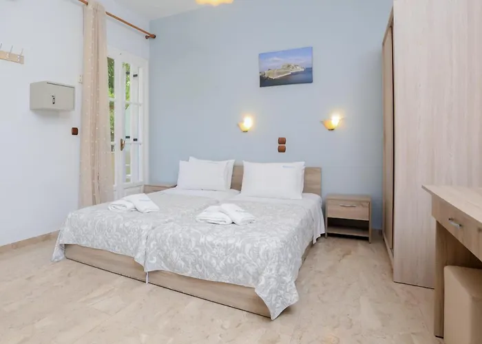 アパートホテル Marina Apartments, Agios Gordios Corfu アギオス・ゴルディオス