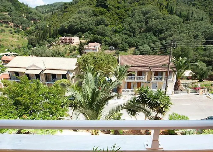 アパートホテル Marina Apartments, Agios Gordios Corfu 4*