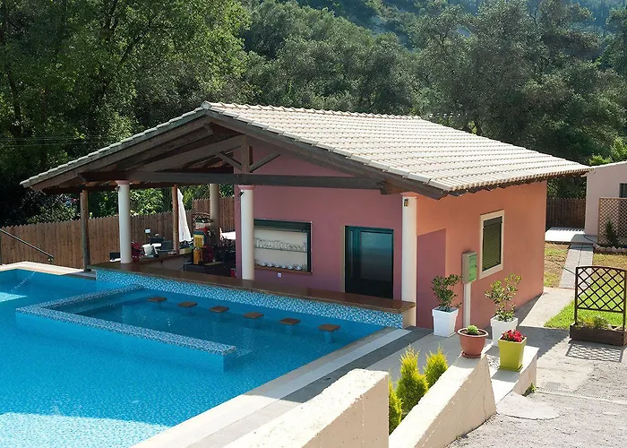 Marina Apartments, Agios Gordios Corfu アパートホテル 4*