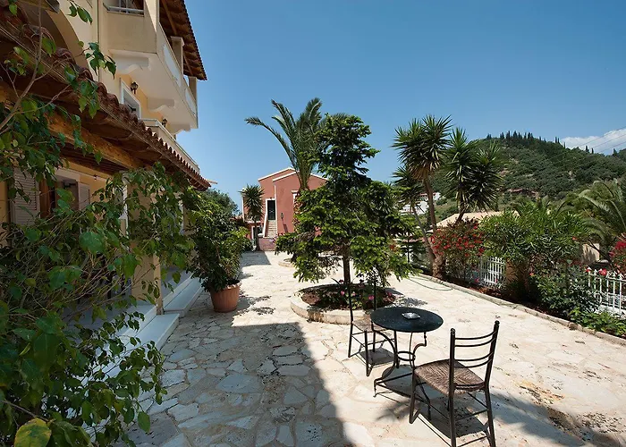 アパートホテル Marina Apartments, Agios Gordios Corfu 4*