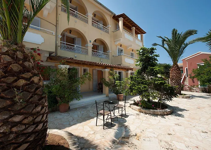 アパートホテル Marina Apartments, Agios Gordios Corfu アギオス・ゴルディオス