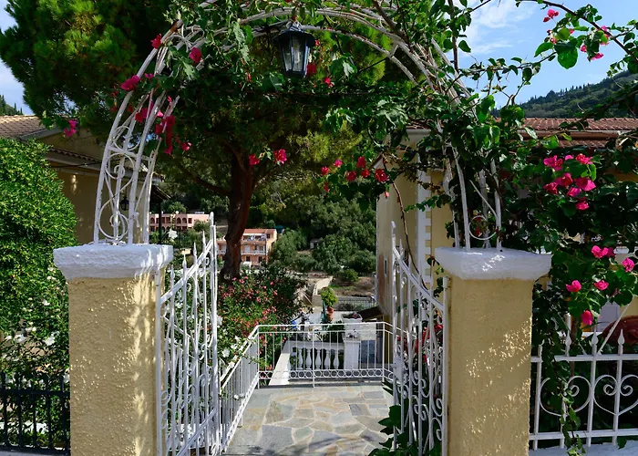 アパートホテル Marina Apartments, Agios Gordios Corfu アギオス・ゴルディオス