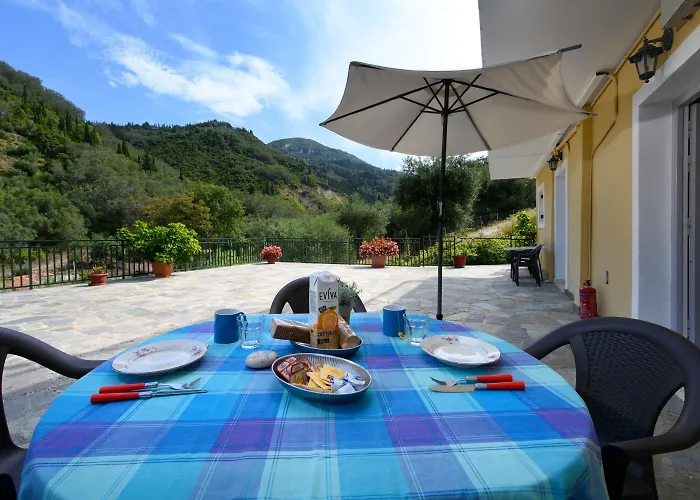 アパートホテル Marina Apartments, Agios Gordios Corfu アギオス・ゴルディオス