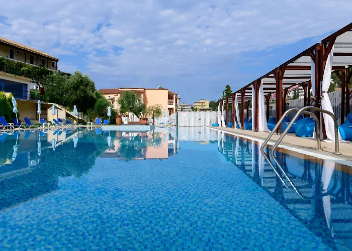 Marina Apartments, Agios Gordios Corfu アパートホテル
