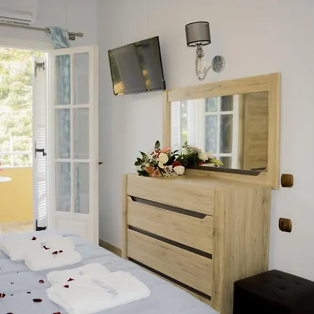 Marina Apartments, Agios Gordios Corfu 公寓式酒店 阿齐欧斯·贡多斯