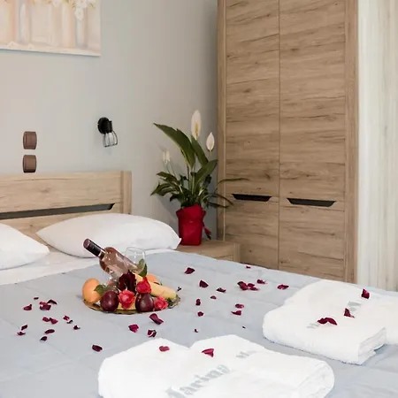 Marina Apartments, Agios Gordios Corfu 阿齐欧斯·贡多斯