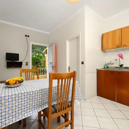 Marina Apartments, Agios Gordios Corfu 公寓式酒店 4*