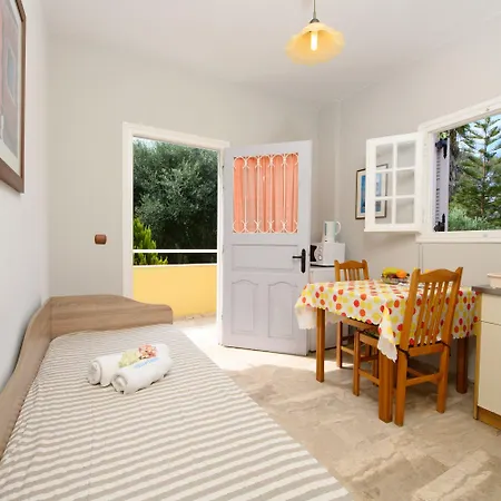 Marina Apartments, Agios Gordios Corfu 公寓式酒店