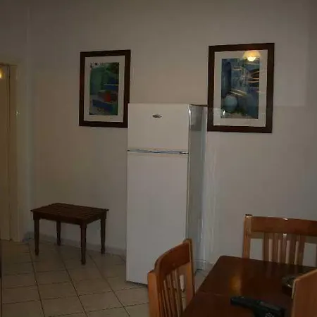 Marina Apartments, Agios Gordios Corfu 公寓式酒店 4*