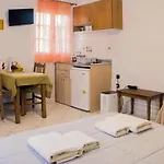 Marina Apartments, Agios Gordios Corfu 阿齐欧斯·贡多斯