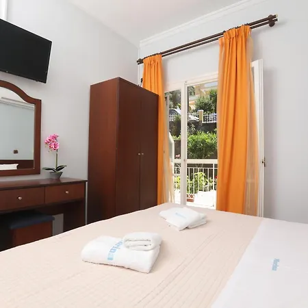 Lejlighedshotel Marina Apartments, Agios Gordios Corfu